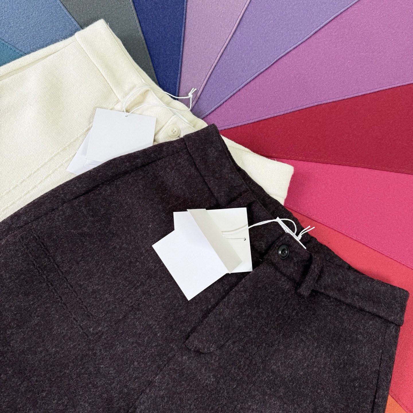 Row Style Thick Casual Pants with Elastic Waistband and Pocket Detailing 3 i1759392969706 6386 0 1