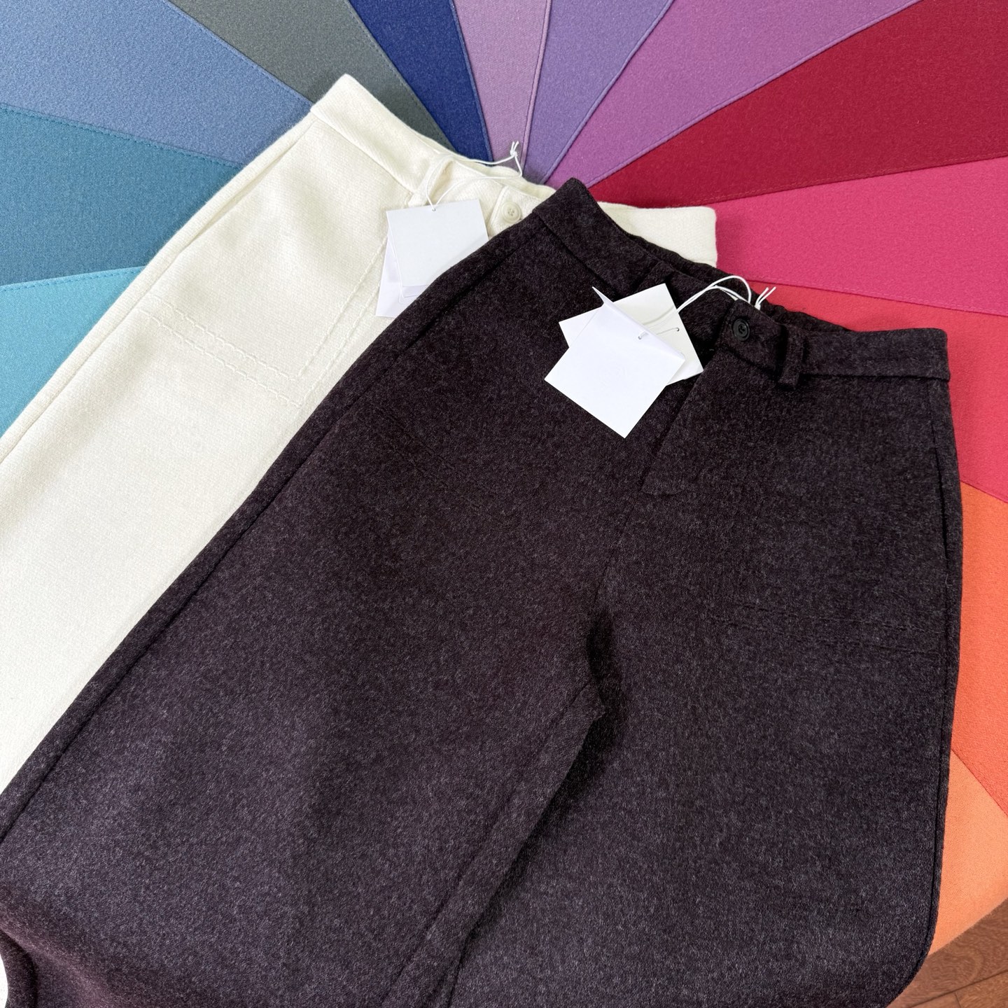 Row Style Thick Casual Pants with Elastic Waistband and Pocket Detailing 5 i1759392969775 7007 0 3