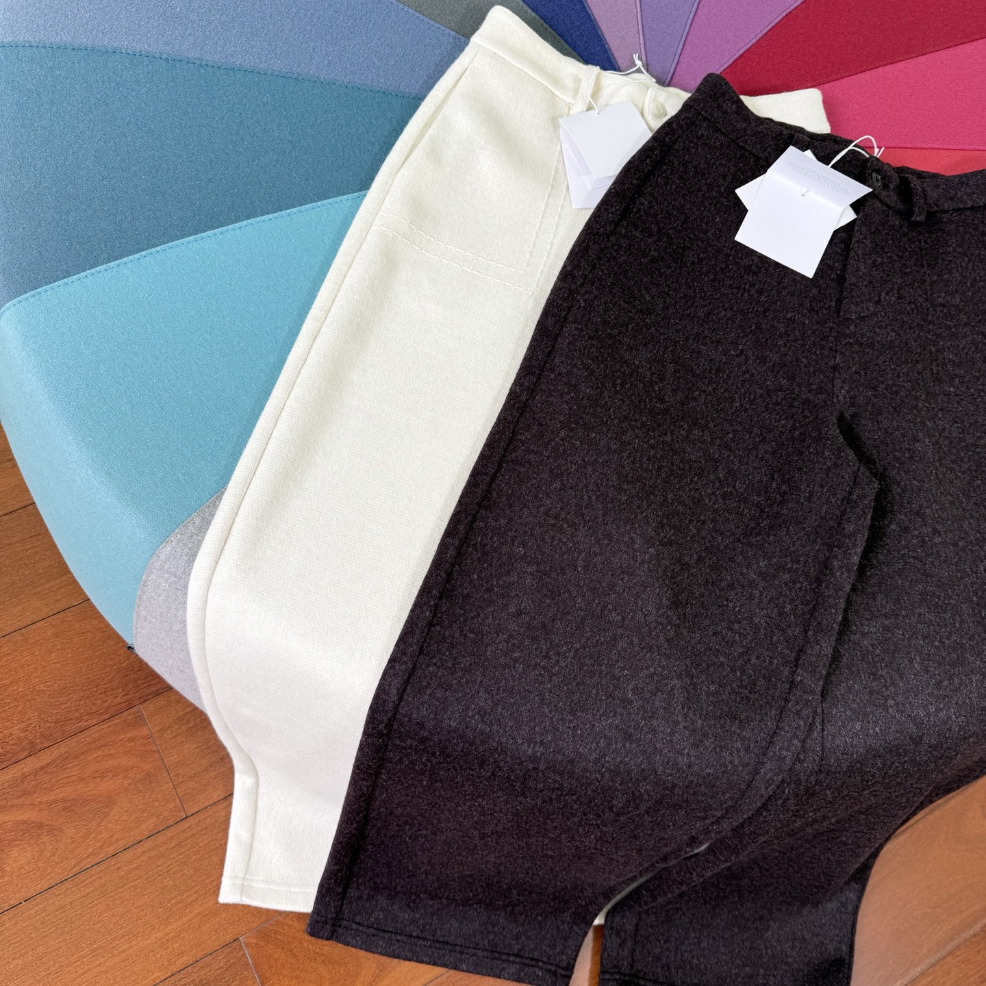 Row Style Thick Casual Pants with Elastic Waistband and Pocket Detailing 4 i1759392976026 3866 0 2