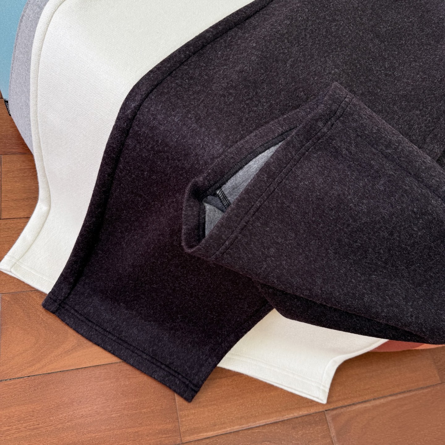 Row Style Thick Casual Pants with Elastic Waistband and Pocket Detailing 8 i1759392976034 761 0 6