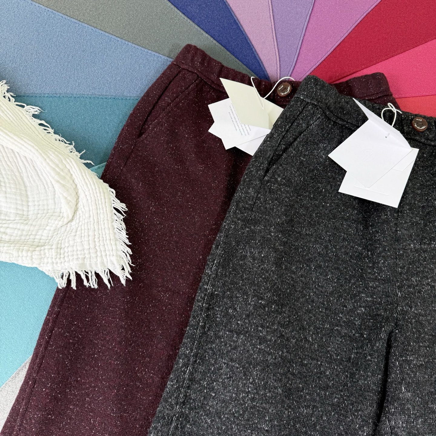 Wool-Blend Straight-Leg Trousers with Button Accents - Comfortable & Stylish 4 i1759568307461 463 0 2