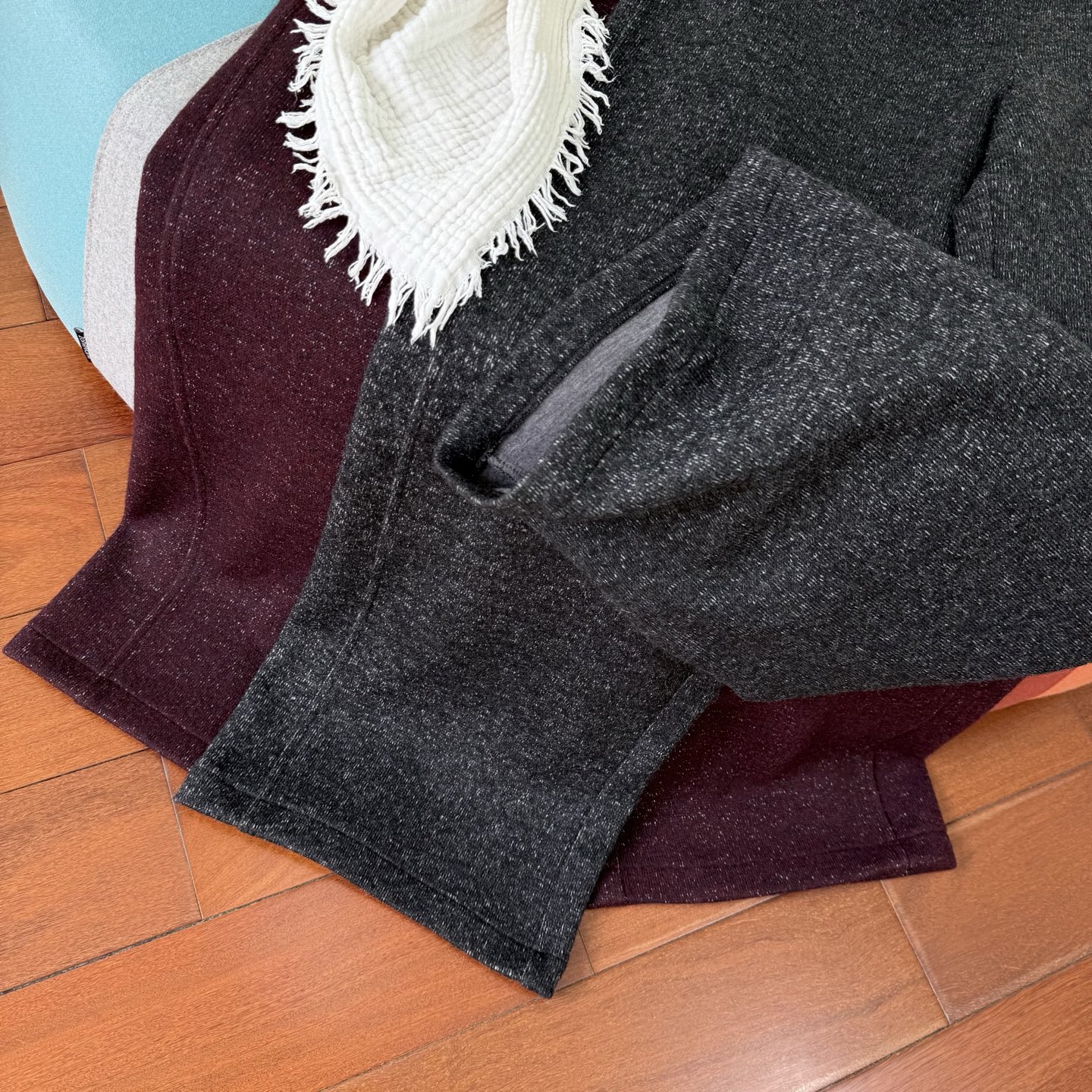 Wool-Blend Straight-Leg Trousers with Button Accents - Comfortable & Stylish 7 i1759568307467 610 0 5