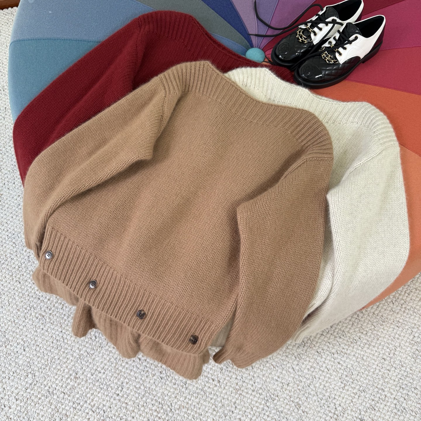 Elegant Wool Blend Knit Dress with Detachable Ruffle Hem – Versatile 3 Colors