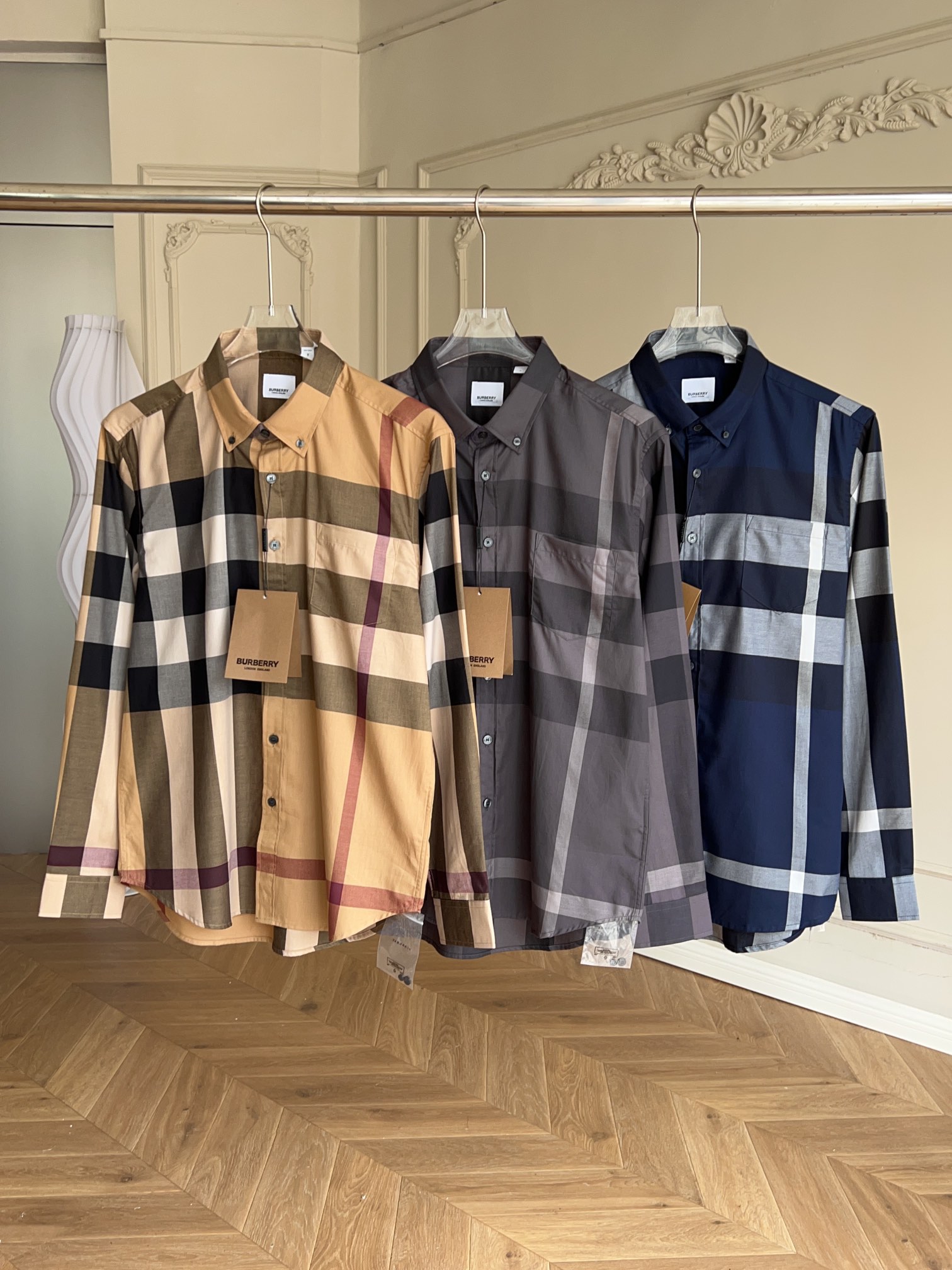 Burberry Perfect
 Clothing Shirts & Blouses Cotton Poplin Fabric Stretch Fall/Winter Collection Fashion