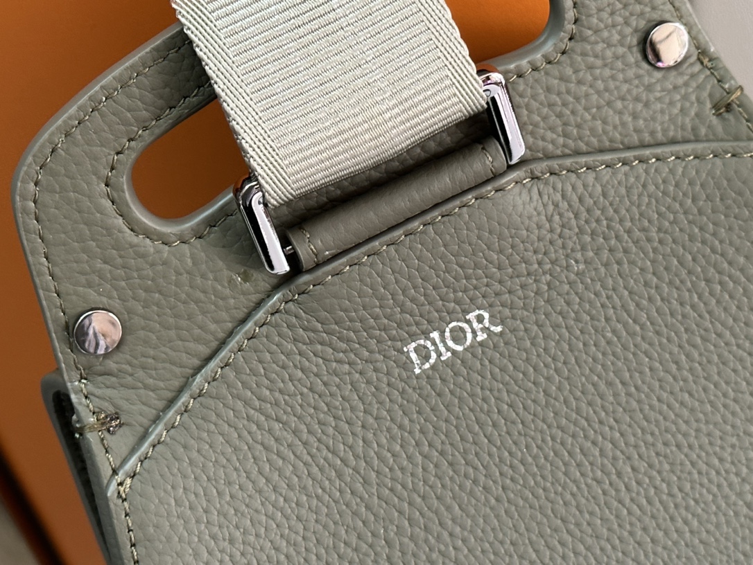 Dior Oblique Green Mini Saddle Bag, Iconic Design with Modern Details 9 i1714921817 6448 5