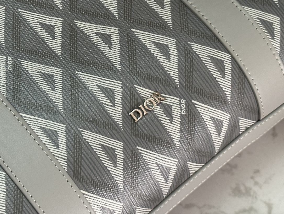 Luxurious Dior Lingot Briefcase with Classic Grace and High-order Spirit - 图片 6