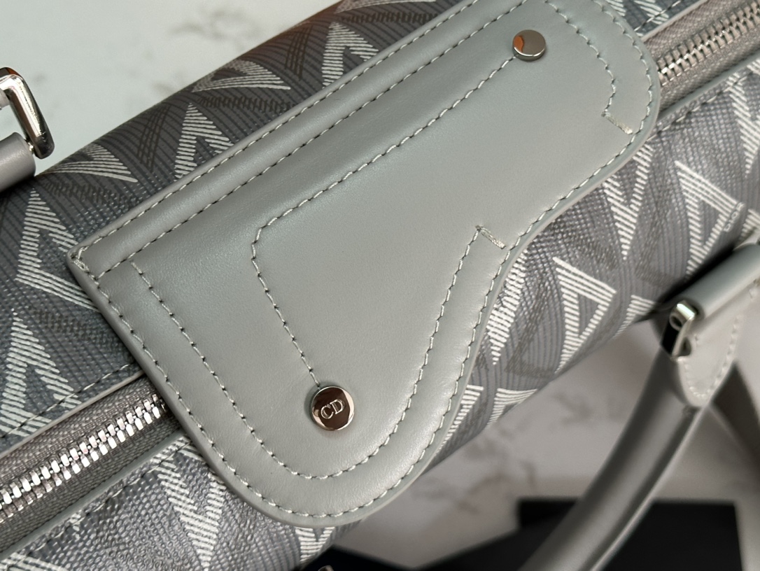 Luxurious Dior Lingot Briefcase with Classic Grace and High-order Spirit - 图片 5