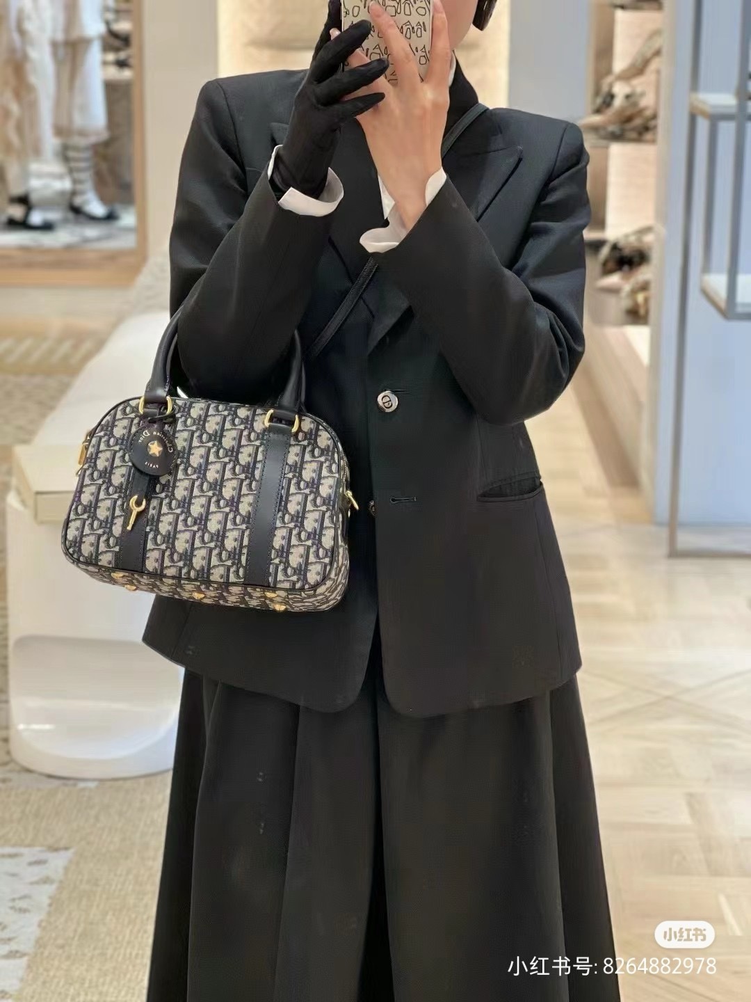 NO:213390,Cabinet sister's upper body renderings, Dior, Dior19860909柜姐上身效果图,迪奥,dior,Bag