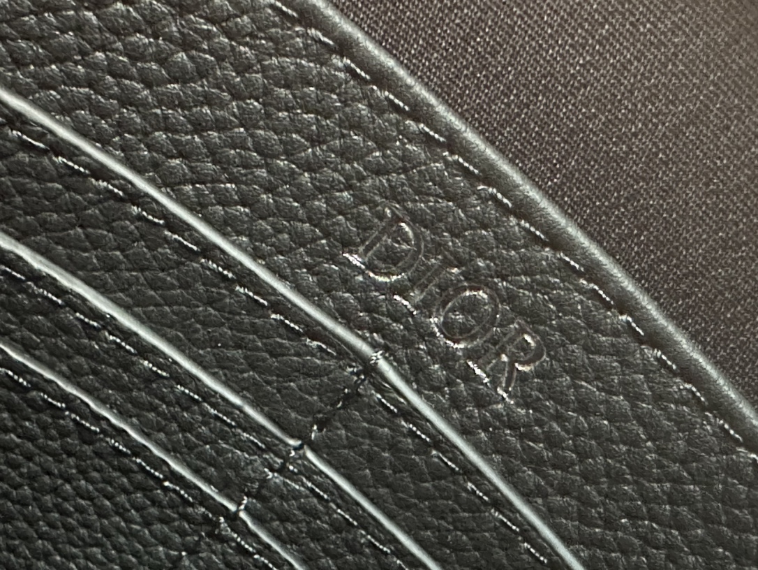    顶级 A5 手拿包黑色 Oblique 印花

编号2ESCA483YKY_H03E
尺寸：27×