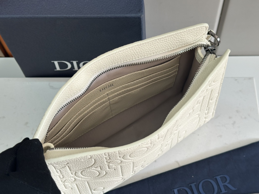    顶级 A5 手拿包黑色 Oblique 印花

编号2ESCA483YKY_H03E
尺寸：27×