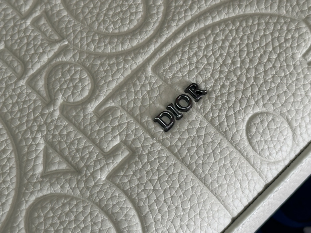    顶级 A5 手拿包黑色 Oblique 印花

编号2ESCA483YKY_H03E
尺寸：27×