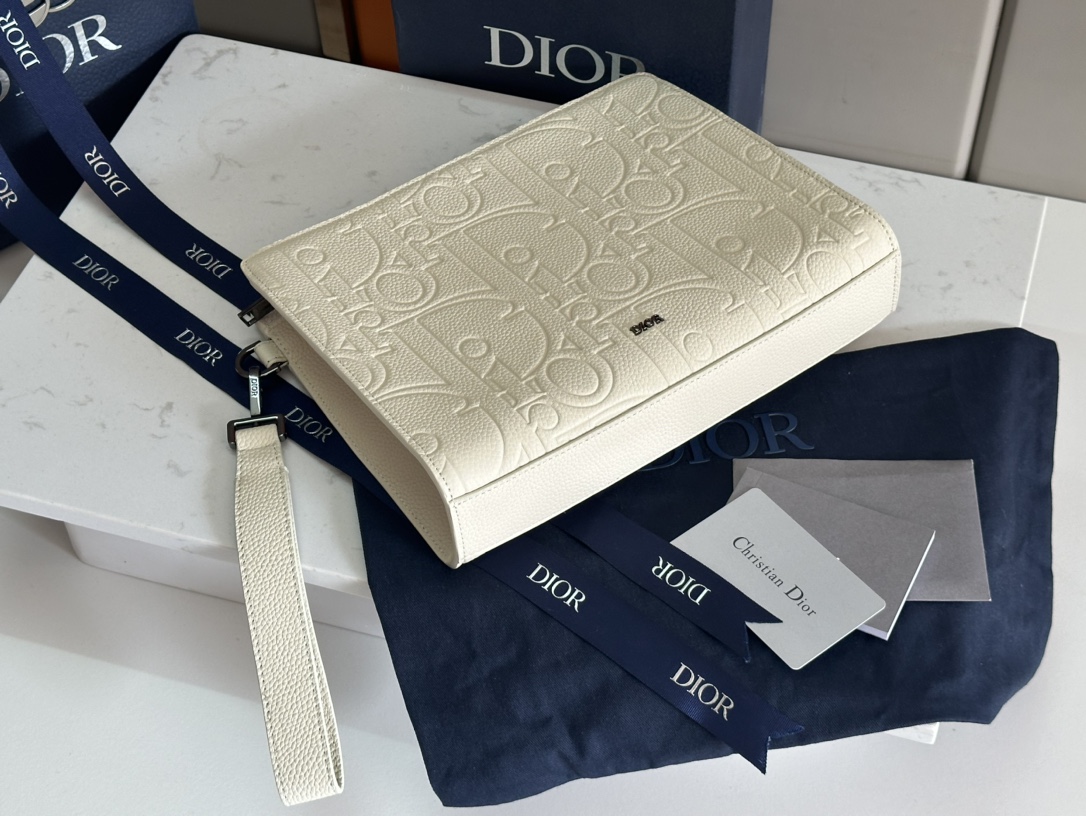    顶级 A5 手拿包黑色 Oblique 印花

编号2ESCA483YKY_H03E
尺寸：27×