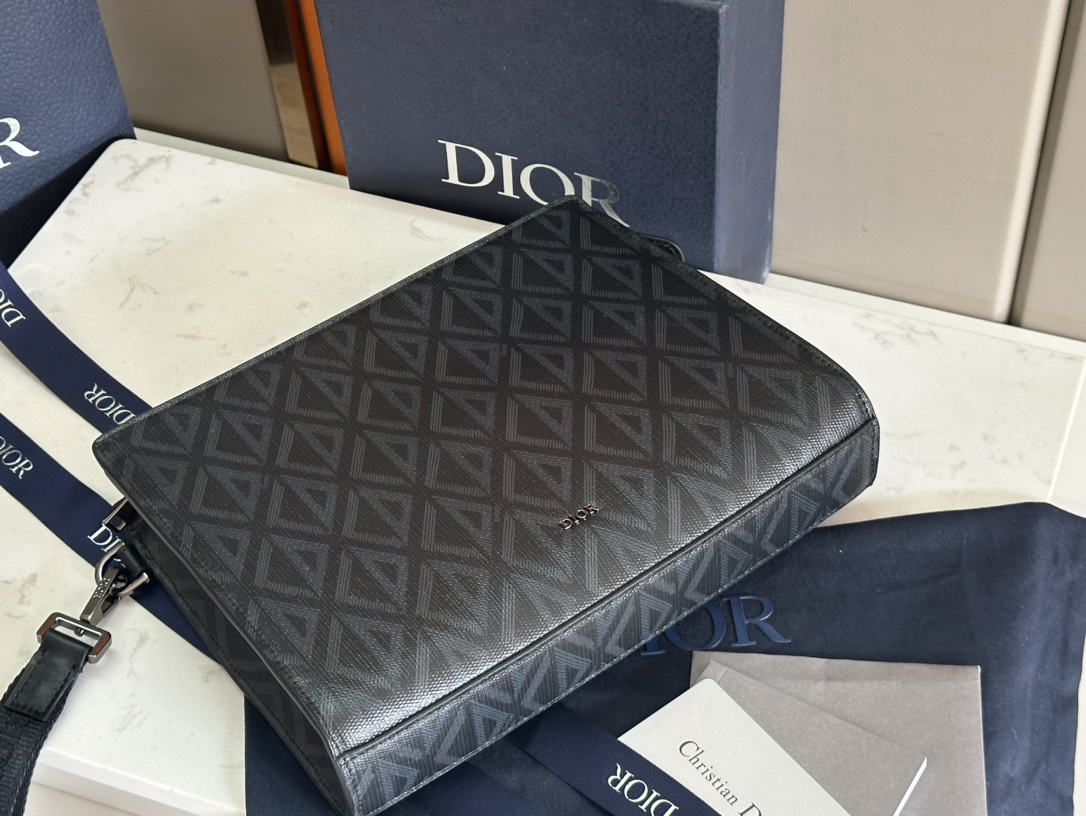     顶级 A5 手拿包黑色 Oblique 印花

编号2ESCA483YKY_H03E
尺寸：27