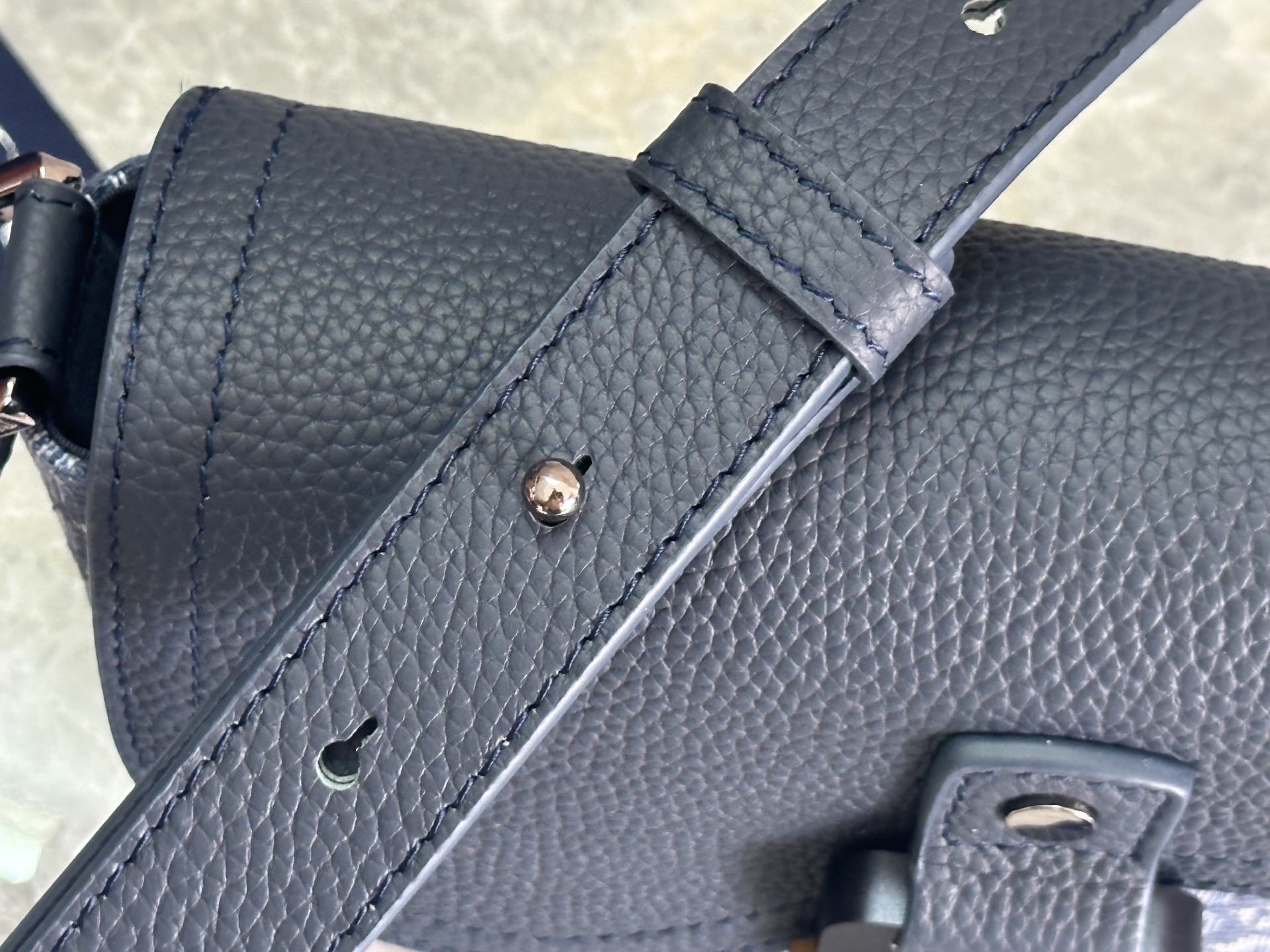 Dior Saddle Oblique Messenger Bag Blue Leather, 20 x 13.5 x 5.5 cm 9 i1758863788378 307 0 7