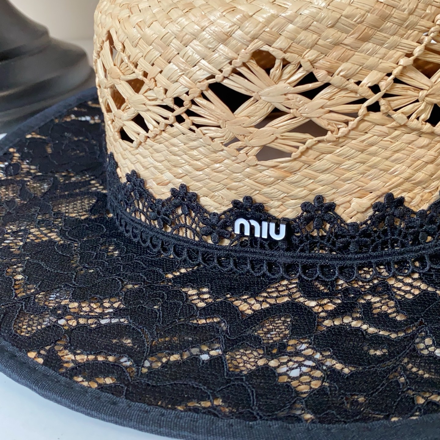 Pmiumiu草帽🖤波点拉菲草盆帽✨百搭折叠携带方便！⚜️时尚遮阳两不误📣白色 黑色