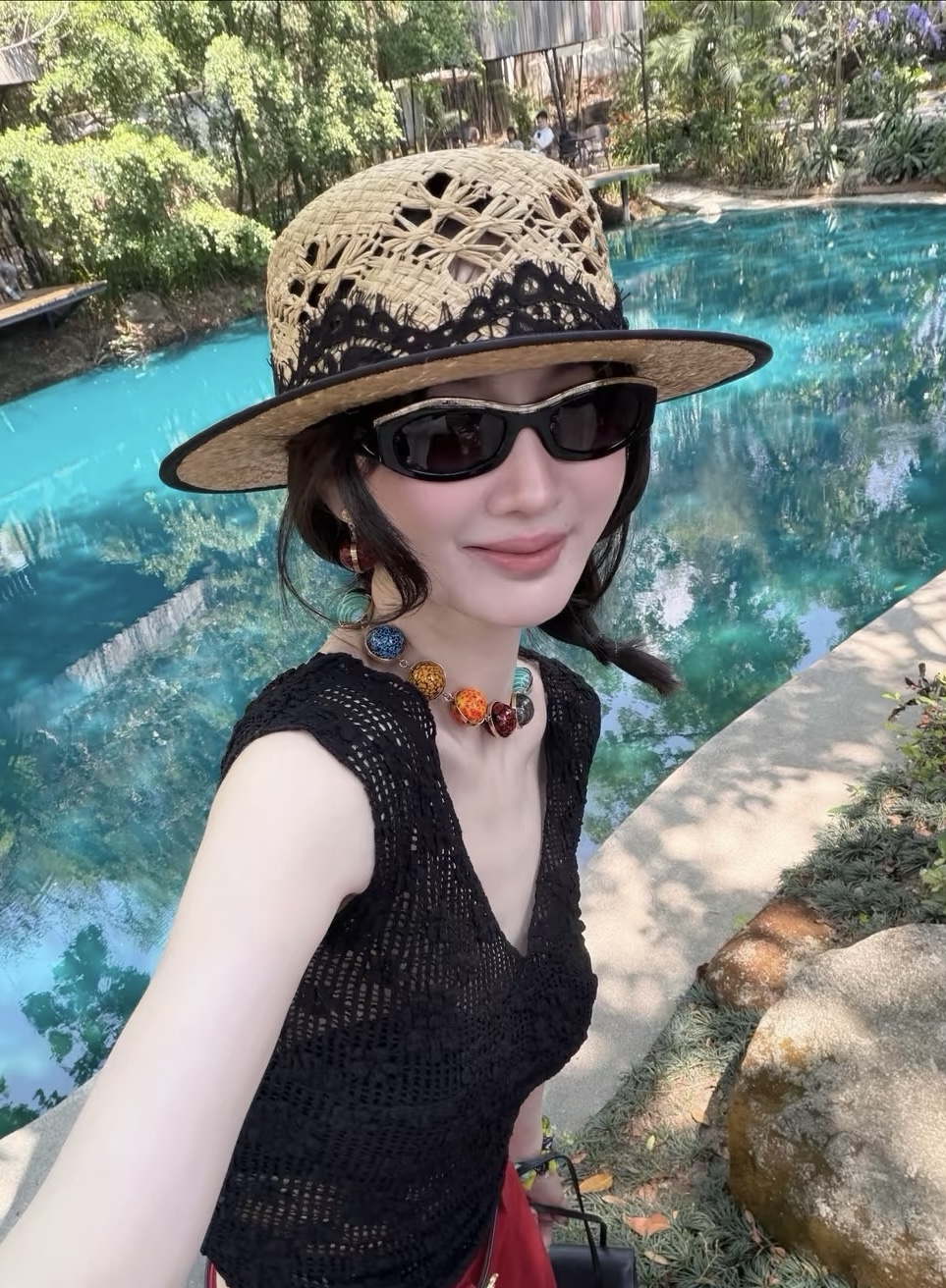 Pmiumiu草帽🖤波点拉菲草盆帽✨百搭折叠携带方便！⚜️时尚遮阳两不误📣白色 黑色