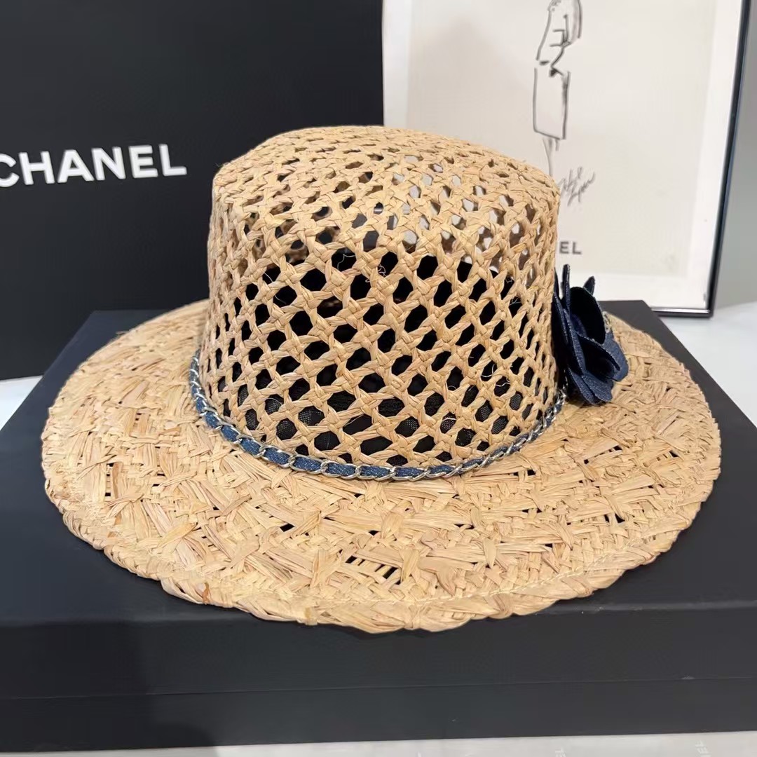 Chanel 重工小香风牛仔山茶花拉菲草平顶帽
