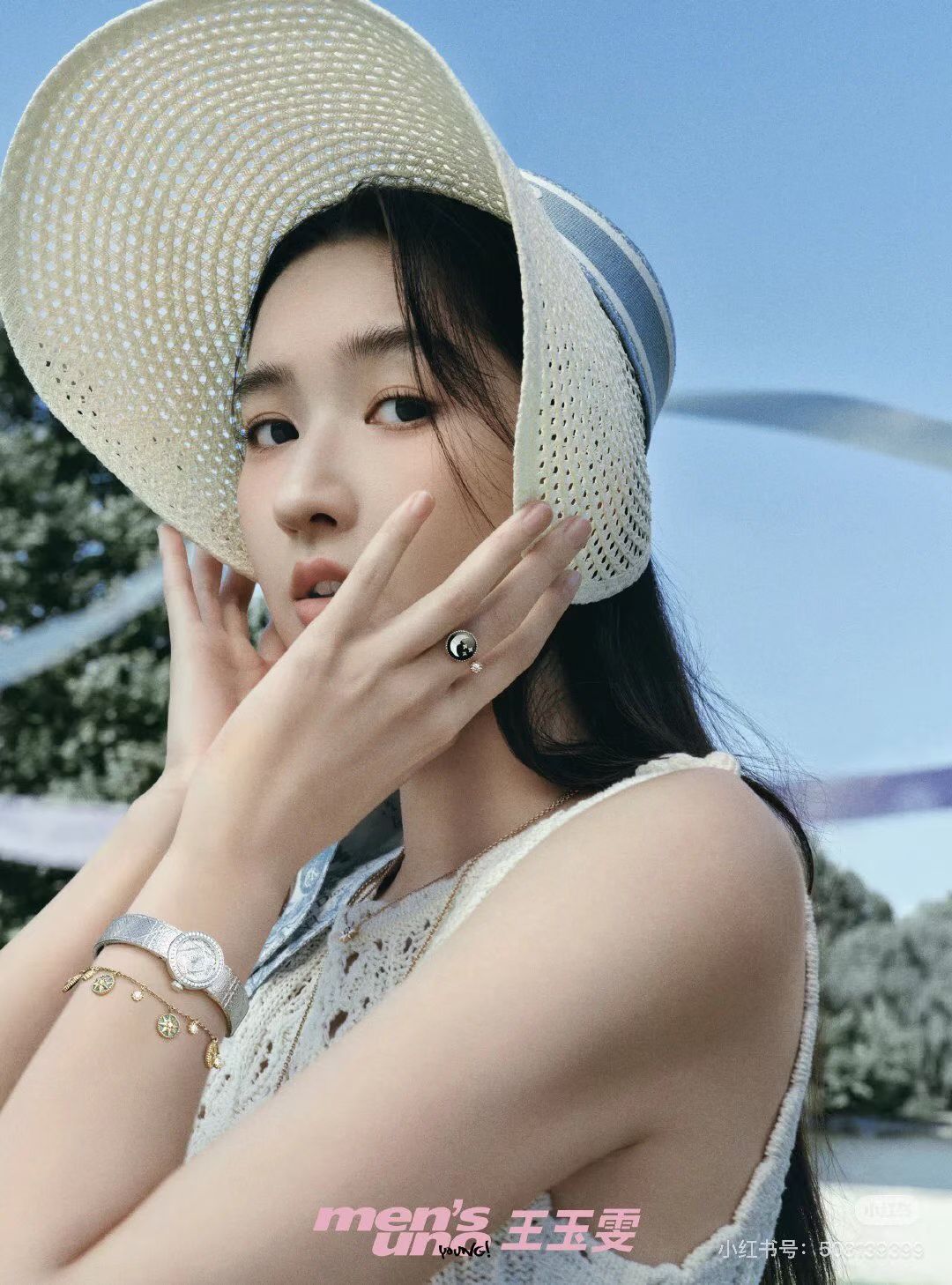Dior Dior 刺绣字母大边空顶帽