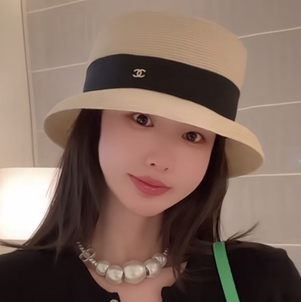Chanel 超细进口纸草小香卷边檐盆帽