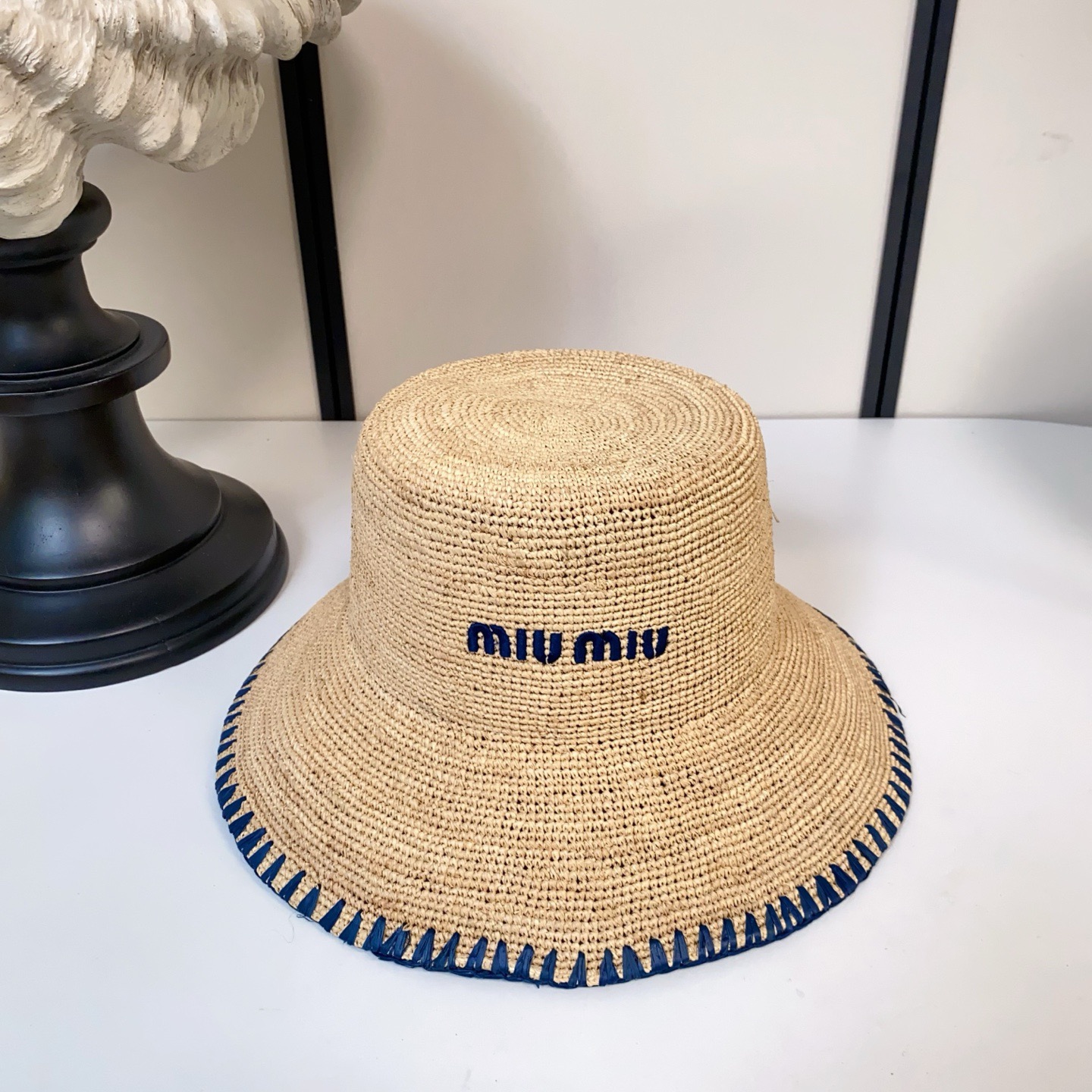 Miu Miu 缪缪miumiu刺绣logo拉菲草镂空草盆帽