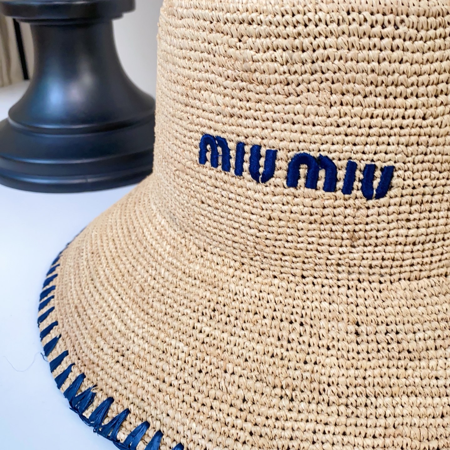 Miu Miu 缪缪miumiu刺绣logo拉菲草镂空草盆帽