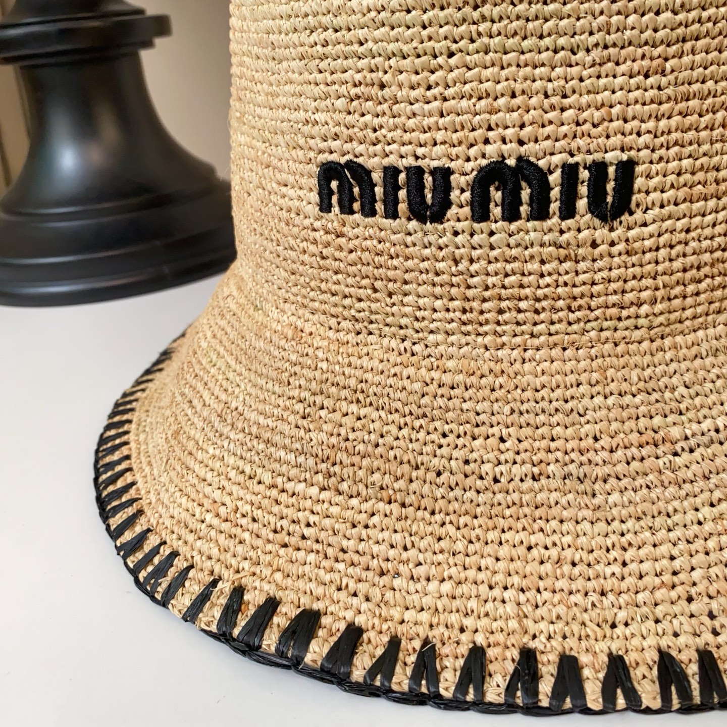 Miu Miu 缪缪miumiu刺绣logo拉菲草镂空草盆帽