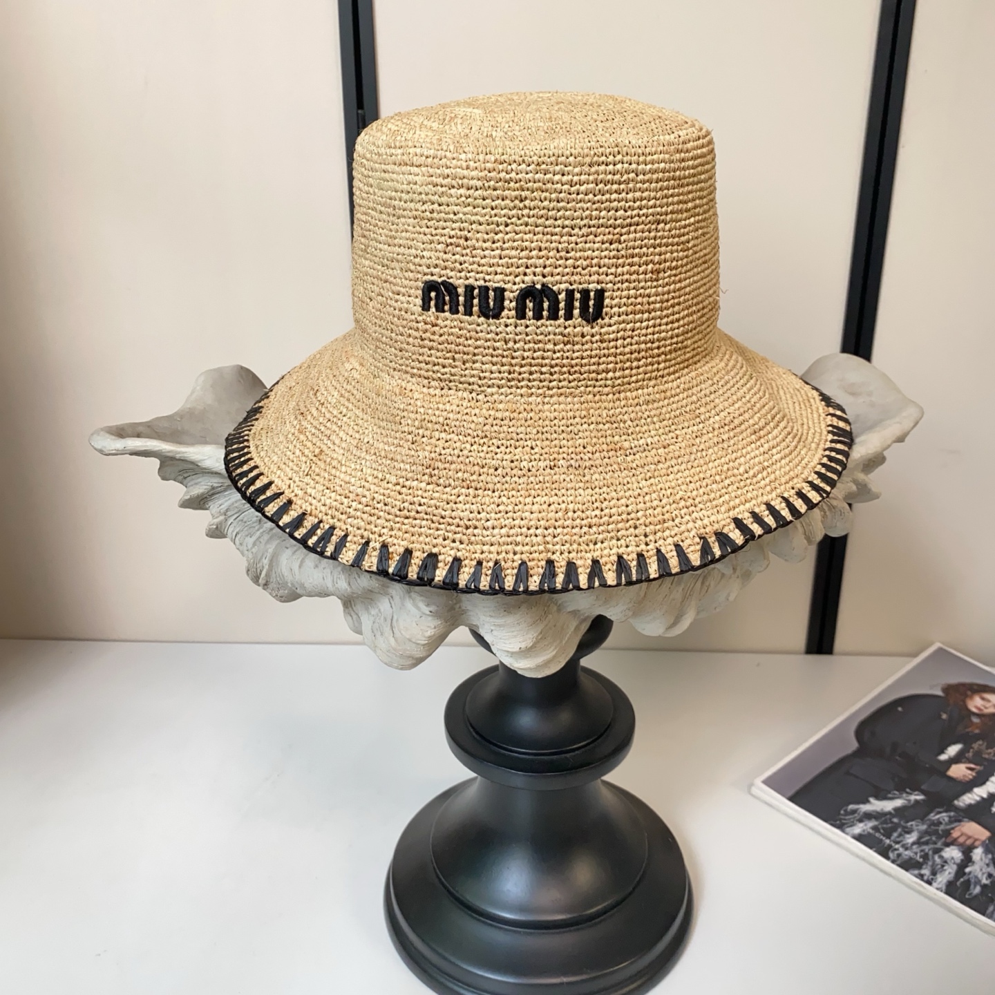 Miu Miu 缪缪miumiu刺绣logo拉菲草镂空草盆帽