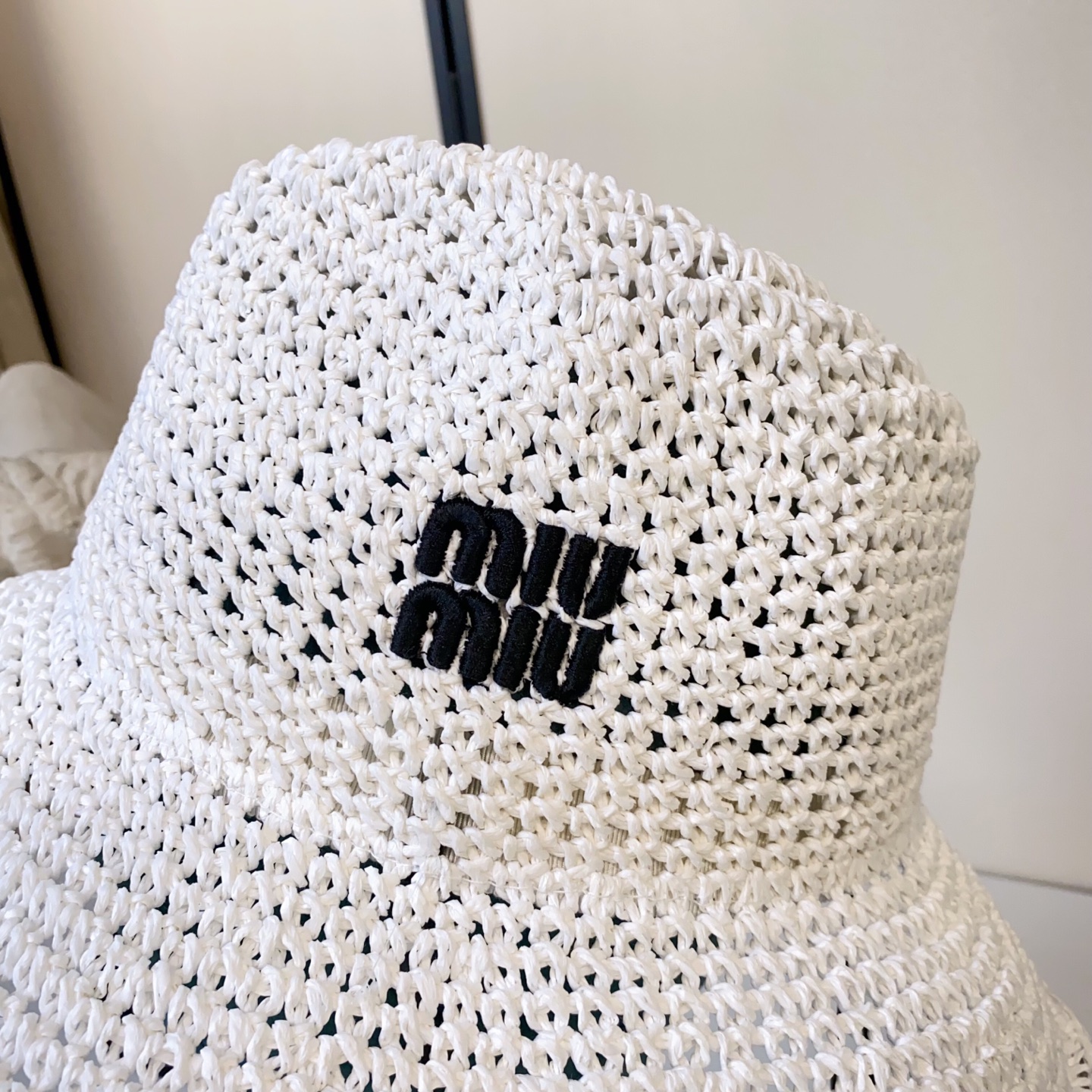 Miu Miu miumiu缪缪刺绣logo纸草礼帽
