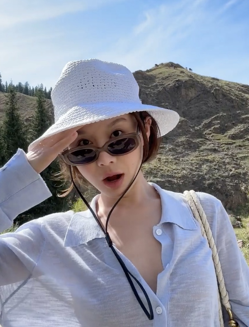 Miu Miu miumiu缪缪刺绣logo纸草礼帽