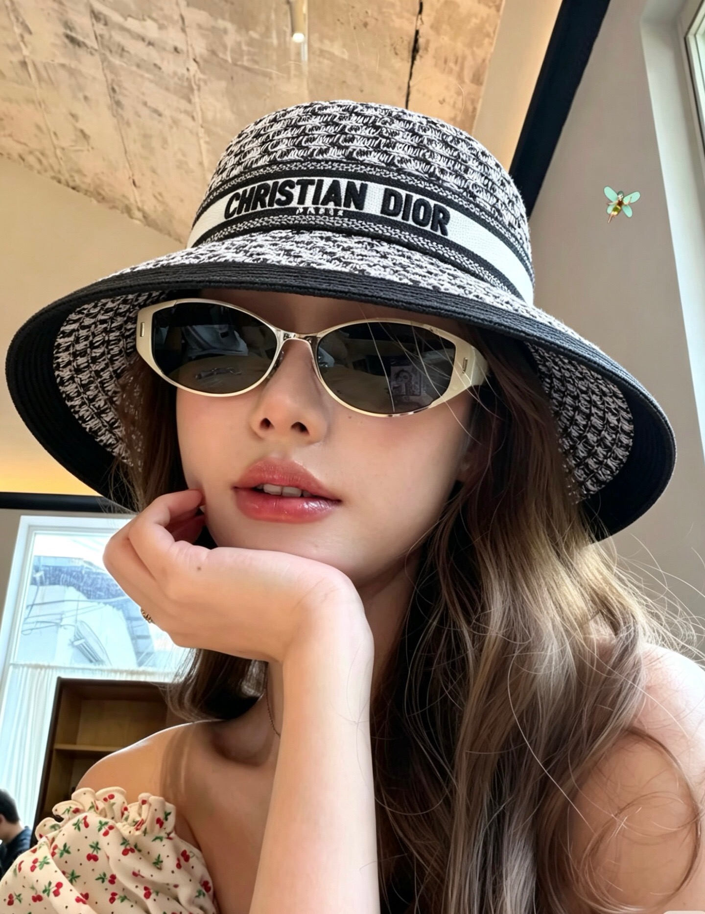 NO:928013,Dior's popular embroidered letters large-brimmed basin hat, exclusive sale, high quality, sun protection and sunshade, versatile style, head circumference 55~58cm, black and white mixed color hat, straw hat, bucket hat, baseball cap, hat, dior, espadrilles, hats19860909Dior爆款刺绣字母大边盆帽 独家发售 高品质 防晒遮阳百搭款 头围55～58cm 黑白混色帽子草帽渔夫帽棒球帽,帽子,dior,espadrilles,hats,hat