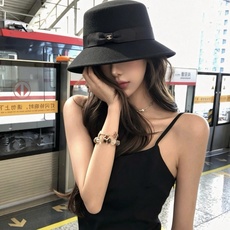 🆕26秋冬新款ꫛꫀꪝ ❥—— ✨ 小香经典黑蝴蝶结+小标识 ⚜️简约高级,满满的法式氛围感 🦙优质羊毛材质,帽型挺括有型 🆕26秋冬新款ꫛꫀꪝ ❥—— ✨ 小香经典黑蝴蝶结+小标识 ⚜️简约高级,满满的法式氛围感 🦙优质羊毛材质,帽型挺括有型
