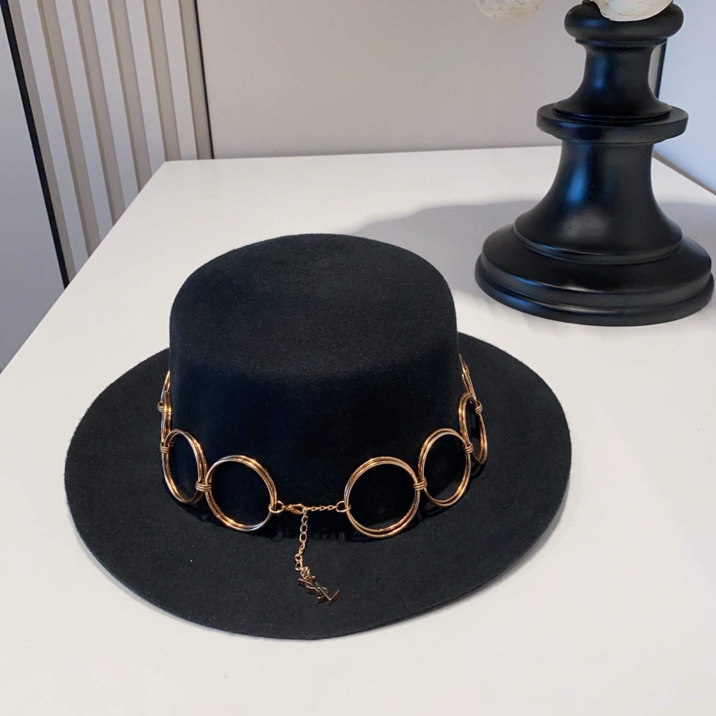 🆕26秋冬新款ꫛꫀꪝ ❥—— ✨YSL 古力娜扎专柜同款 原版开模定制 ⚜️ 大金属圆环链条设计，小众又吸睛 🦙澳洲进口