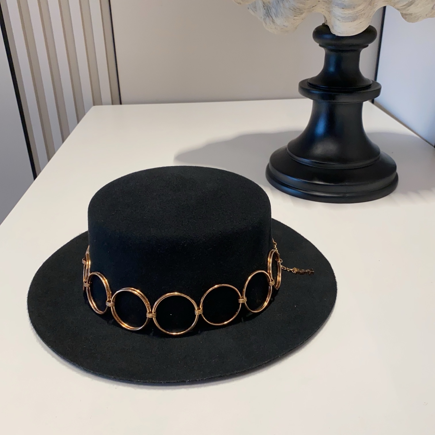 🆕26秋冬新款ꫛꫀꪝ ❥—— ✨YSL 古力娜扎专柜同款 原版开模定制 ⚜️ 大金属圆环链条设计，小众又吸睛 🦙澳洲进口