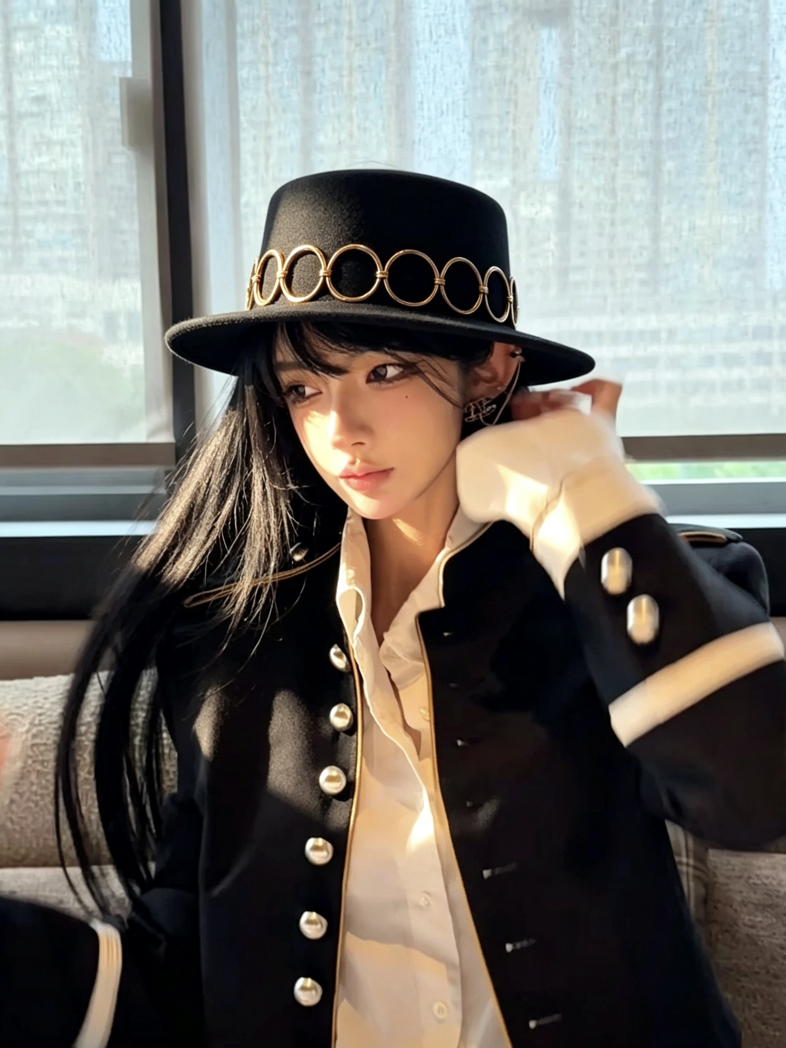 🆕26秋冬新款ꫛꫀꪝ ❥—— ✨YSL 古力娜扎专柜同款 原版开模定制 ⚜️ 大金属圆环链条设计，小众又吸睛 🦙澳洲进口