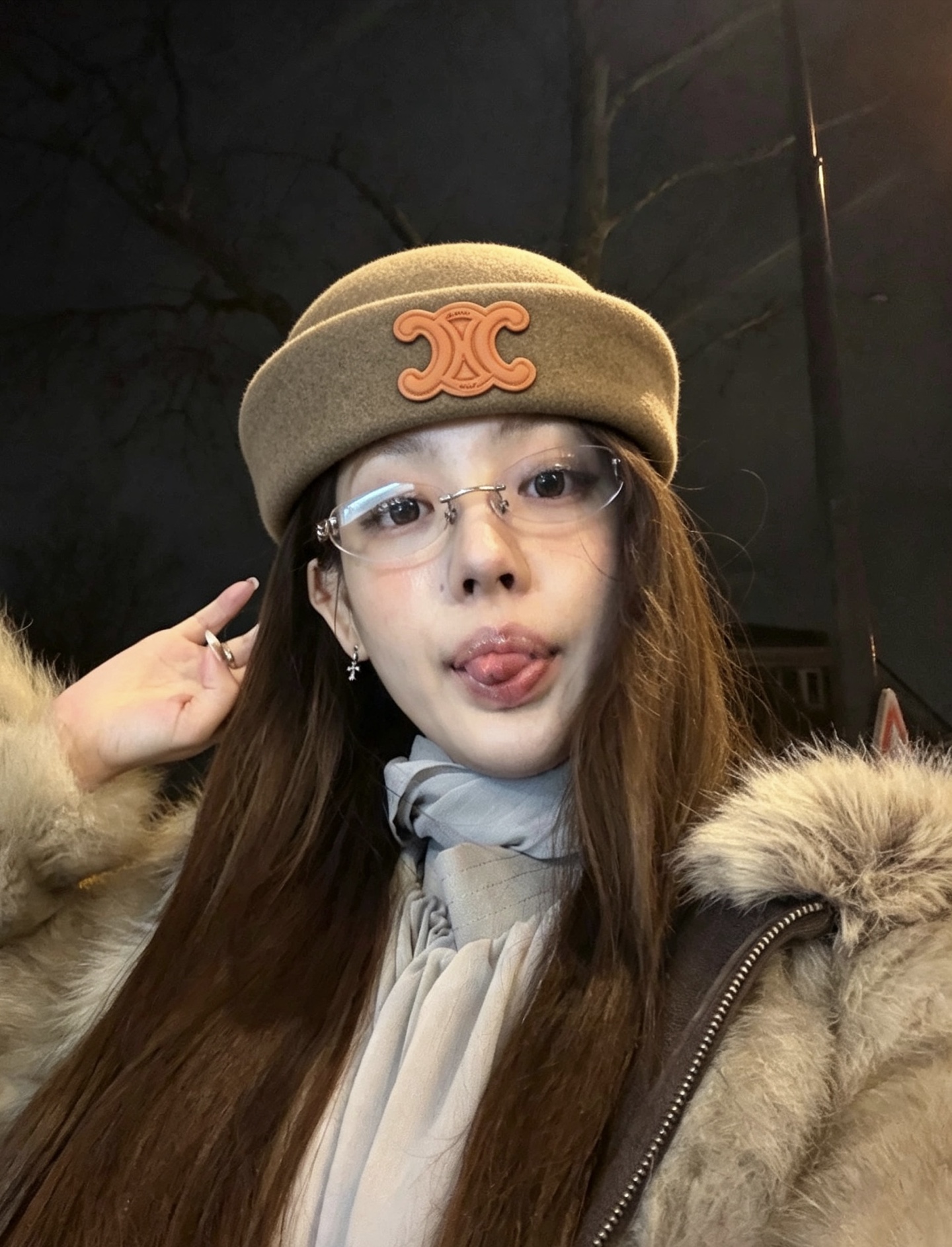 🆕26秋冬新款ꫛꫀꪝ ❥—— ▪️凯旋门贝雷帽 🦙进口澳洲羊毛，版型圆润不压头 ✨皮表logo复古又高级 简约利落 📷 