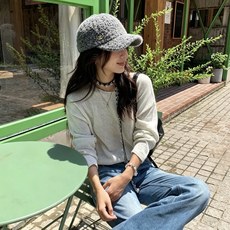 🆕26秋冬新款ꫛꫀꪝ ❥—— ▪️ 谁懂啊!秋冬刚需毛绒帽来咯 ☁️软糯圈圈毛面料上手巨有质感 📷自带小系带设计,可调节 🆕26秋冬新款ꫛꫀꪝ ❥—— ▪️ 谁懂啊!秋冬刚需毛绒帽来咯 ☁️软糯圈圈毛面料上手巨有质感 📷自带小系带设计,可调节