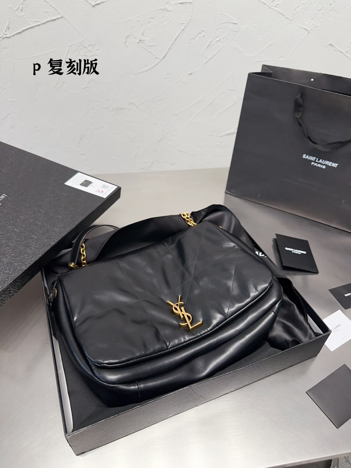 Find replica
 Yves Saint Laurent Handbags Tote Bags Rose