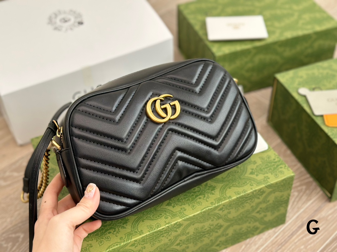 Gucci Marmont Torby na aparat Torby typu crossbody i na ramię Skóra cielęca krowia Łańcuchy