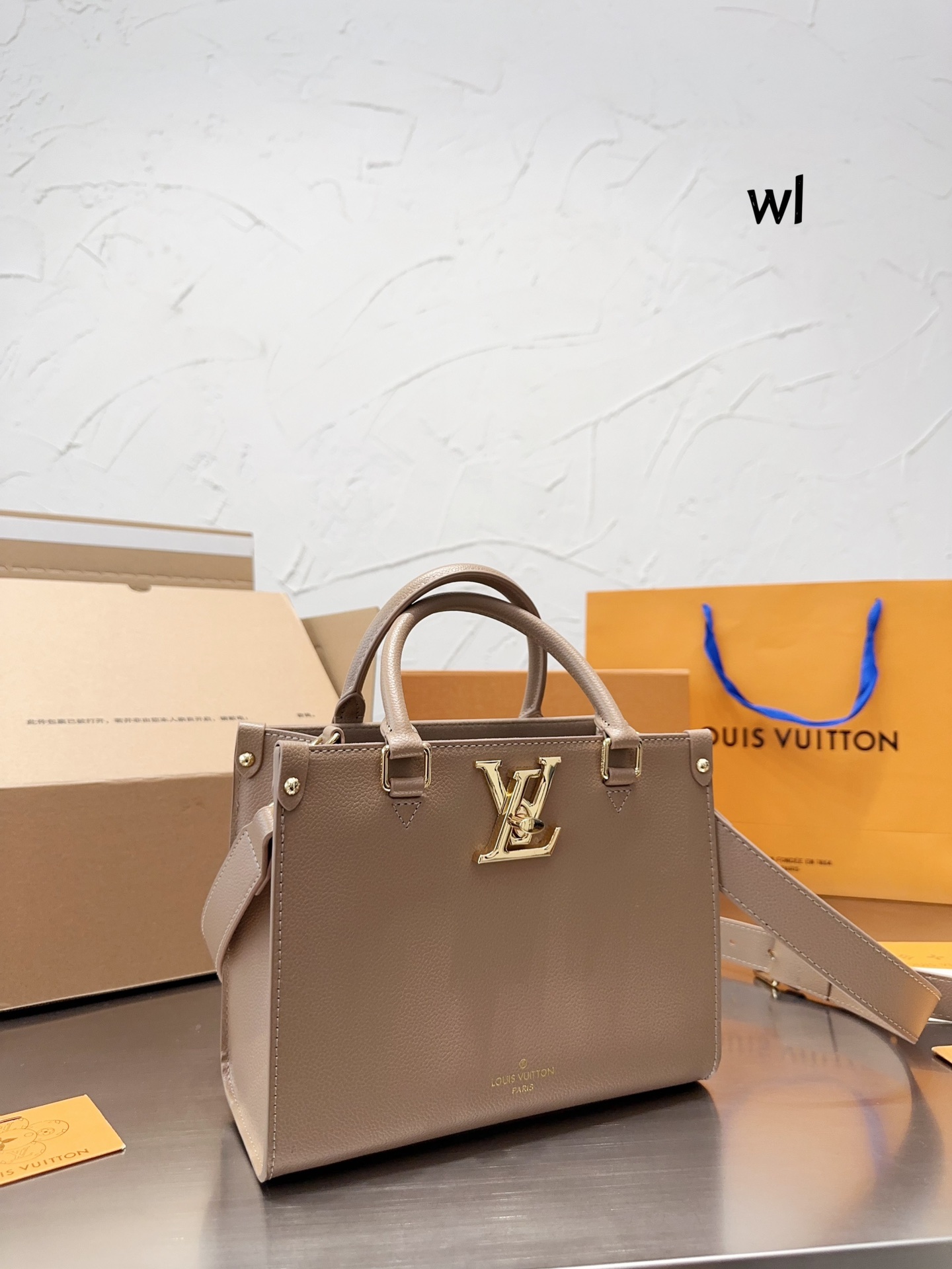 Louis Vuitton Tote Bags Cowhide