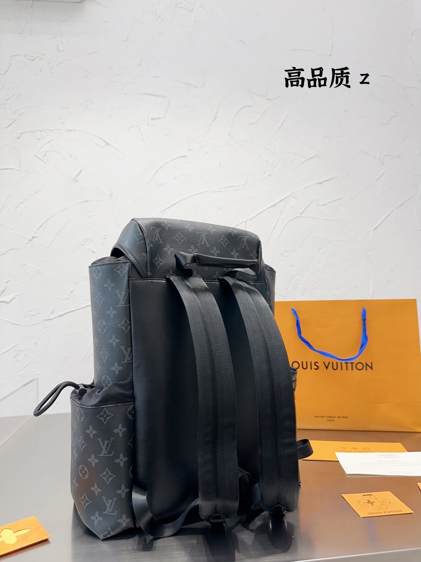 Practical Boys’ Recommendation: Cowskin Shoulder Bag M43186, Perfect for Boyfriends - 图片 5