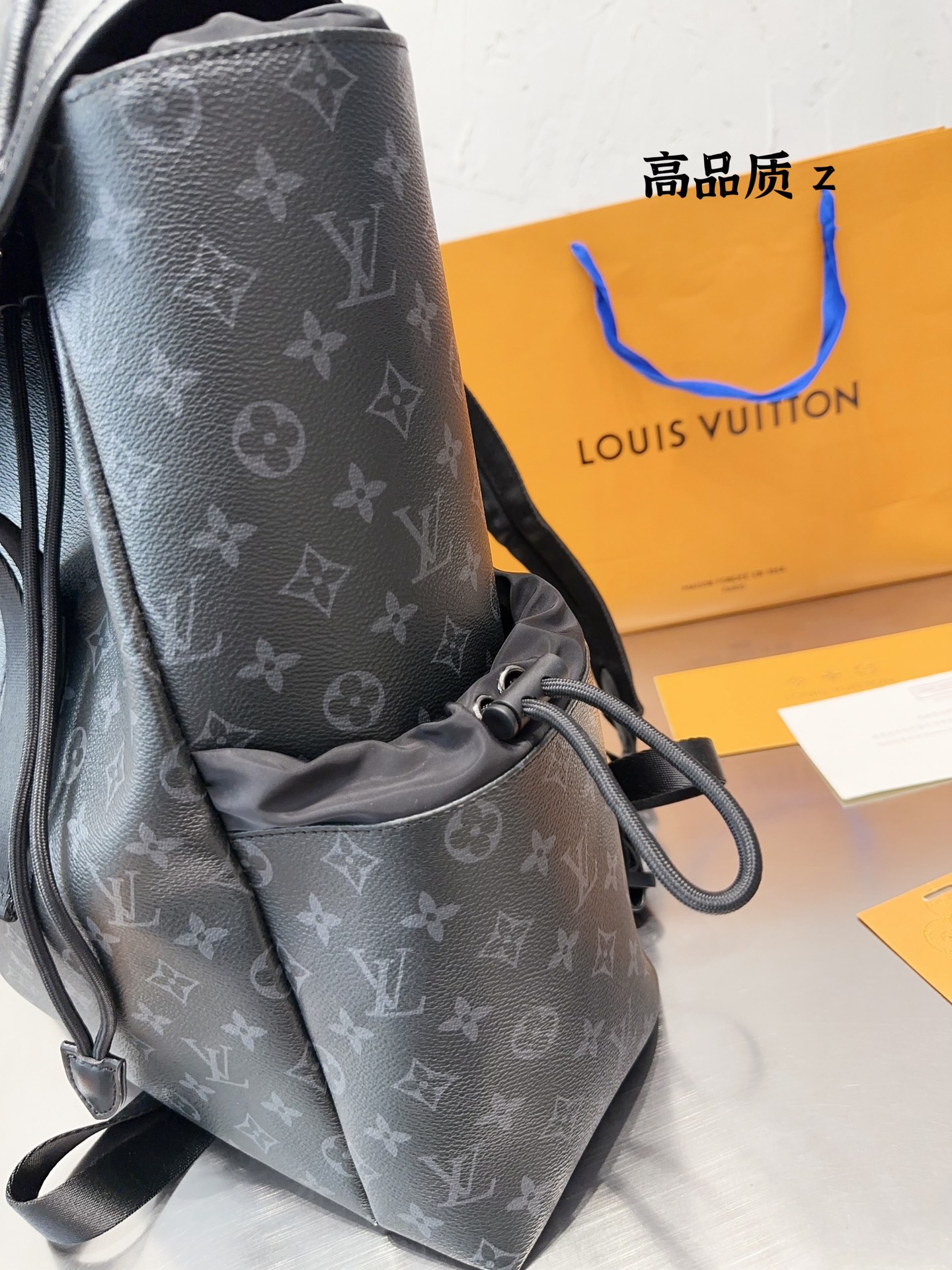 Practical Boys’ Recommendation: Cowskin Shoulder Bag M43186, Perfect for Boyfriends - 图片 6