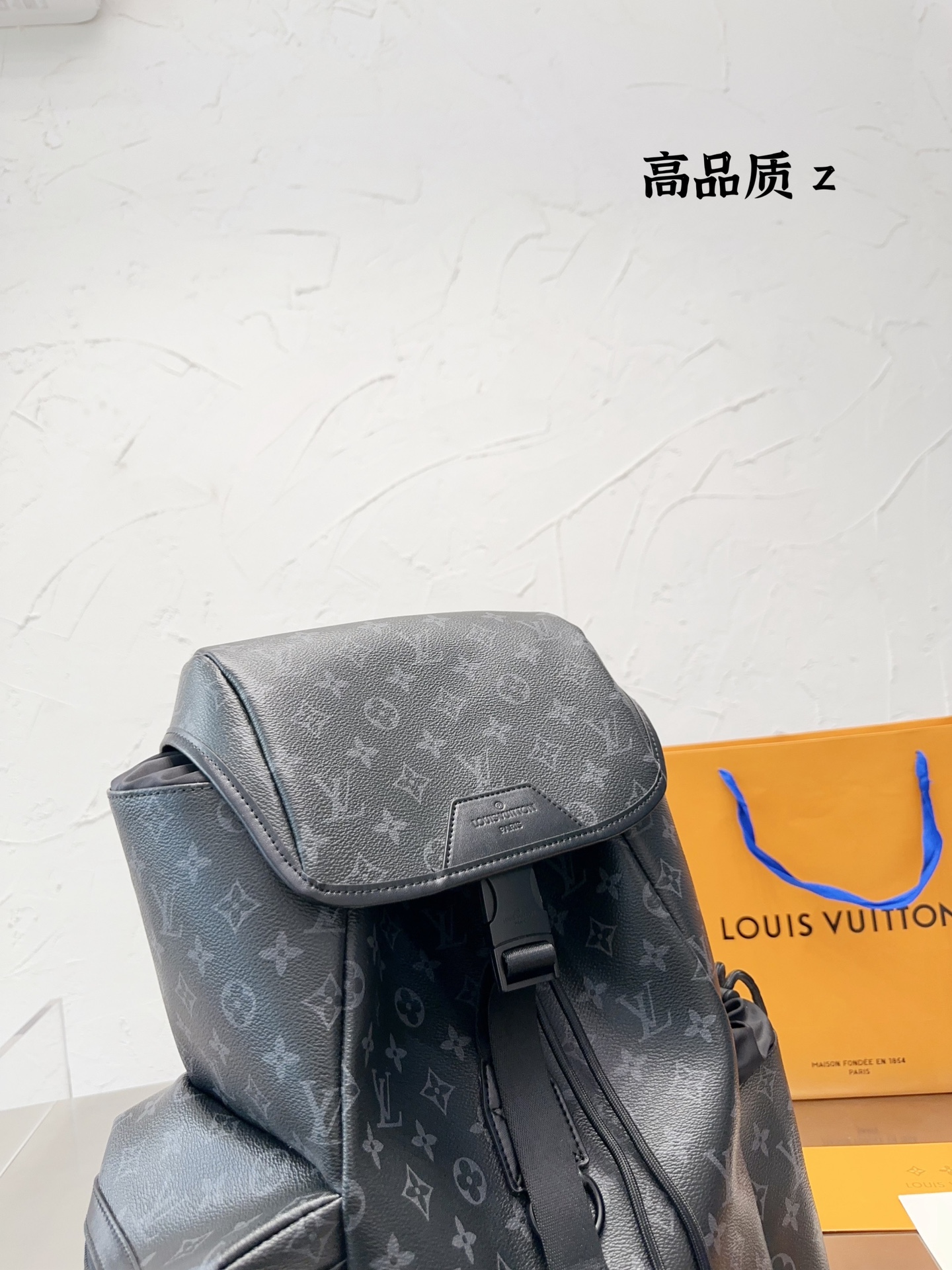 Practical Boys’ Recommendation: Cowskin Shoulder Bag M43186, Perfect for Boyfriends - 图片 9