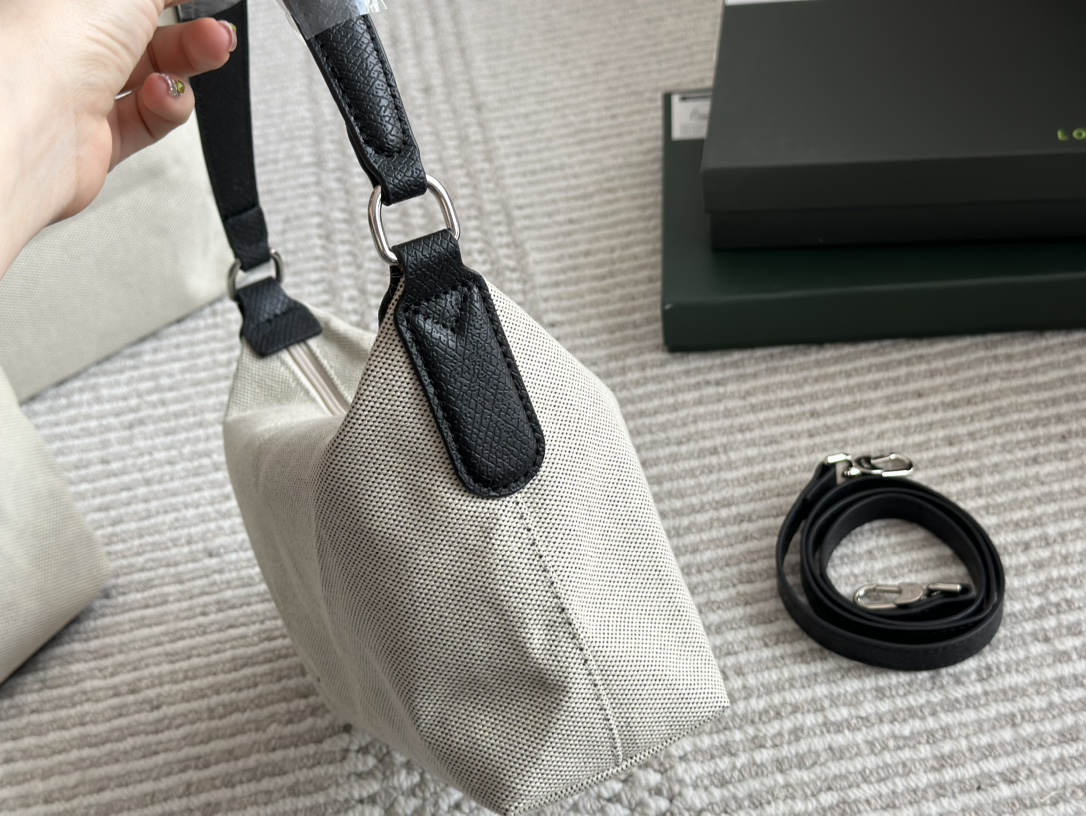 Practical 22*18cm Longchamp Lunch Box for Spring and Summer Use - 图片 3