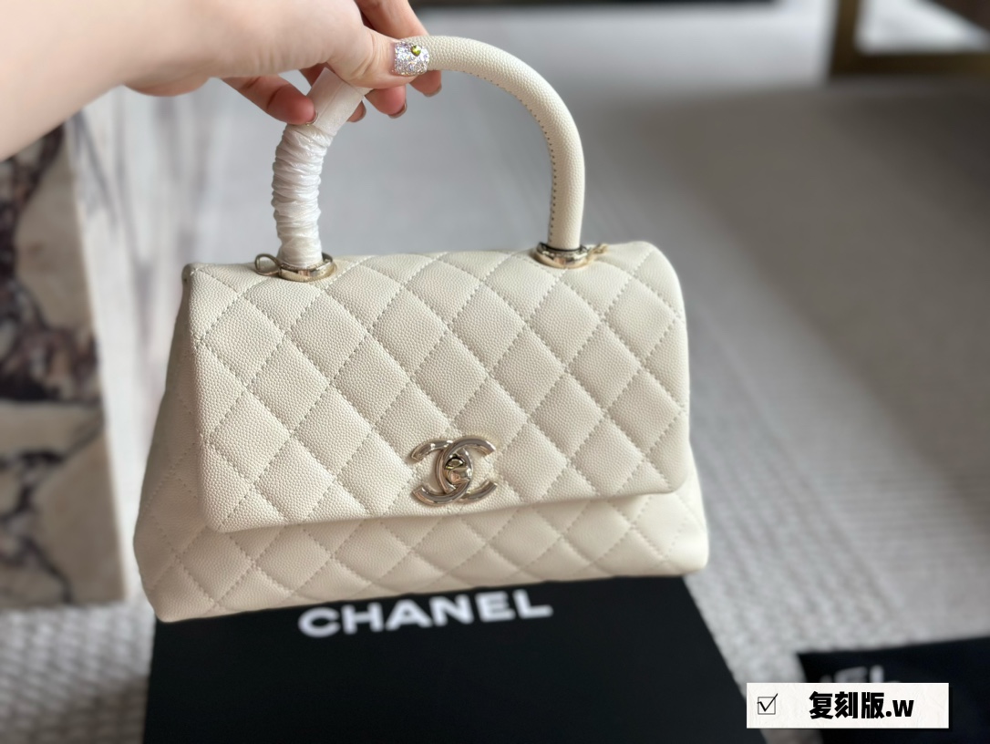 Chanel Classic Flap Bag Crossbody & Shoulder Bags Women Gold Hardware Fashion