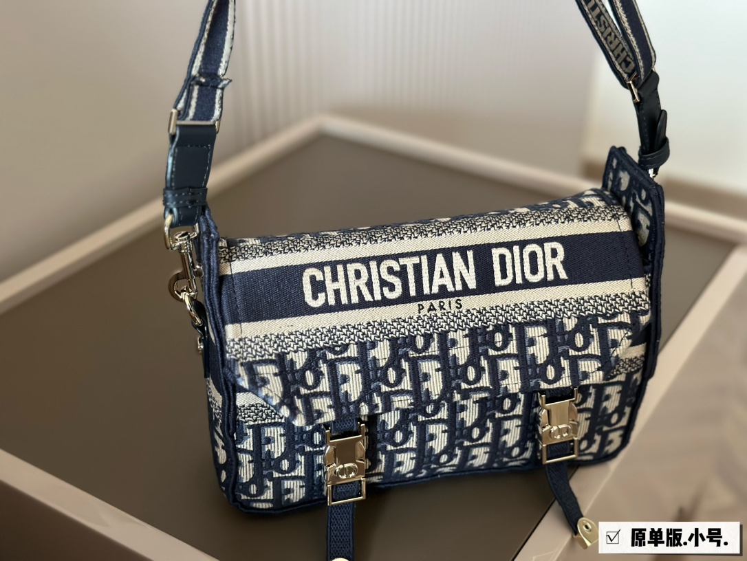 Dior Messenger Bags Unisex