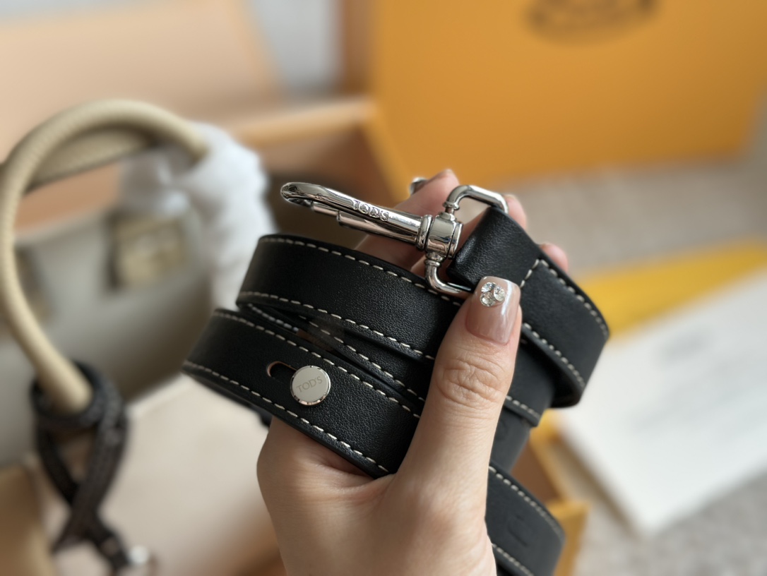 TODS Bucket Bag: Cute and Convenient Box with Hands, 27×17 cm Size - 图片 8