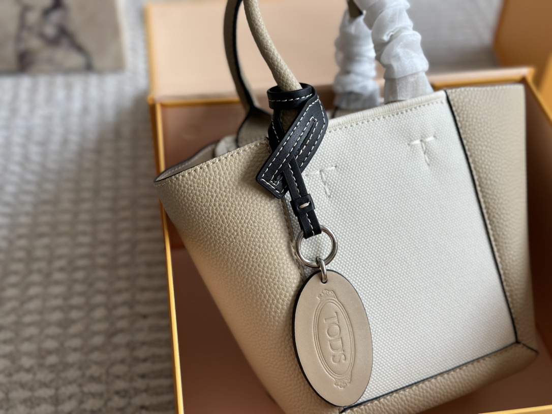 TODS Bucket Bag: Cute and Convenient Box with Hands, 27×17 cm Size - 图片 2
