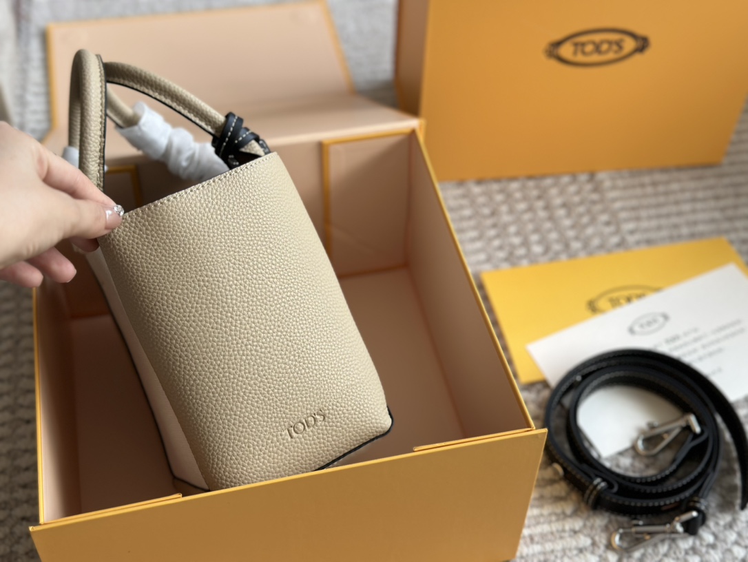 TODS Bucket Bag: Cute and Convenient Box with Hands, 27×17 cm Size - 图片 4