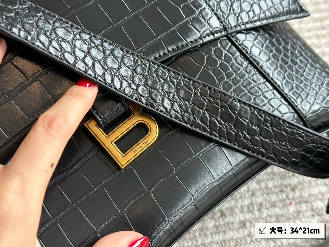 “Balenciaga Downtown Sandglass Bag: Cool, Sophisticated, and Handsome in 180 Packs!” - 图片 4
