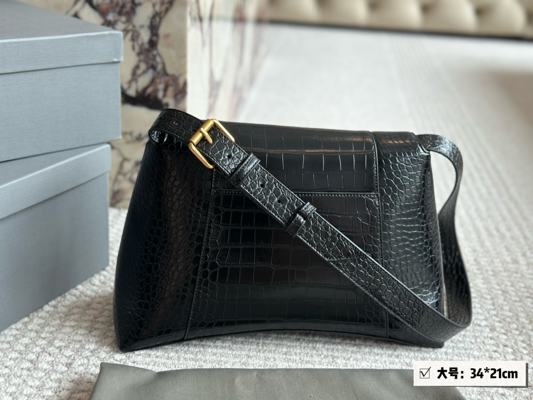 “Balenciaga Downtown Sandglass Bag: Cool, Sophisticated, and Handsome in 180 Packs!” - 图片 7